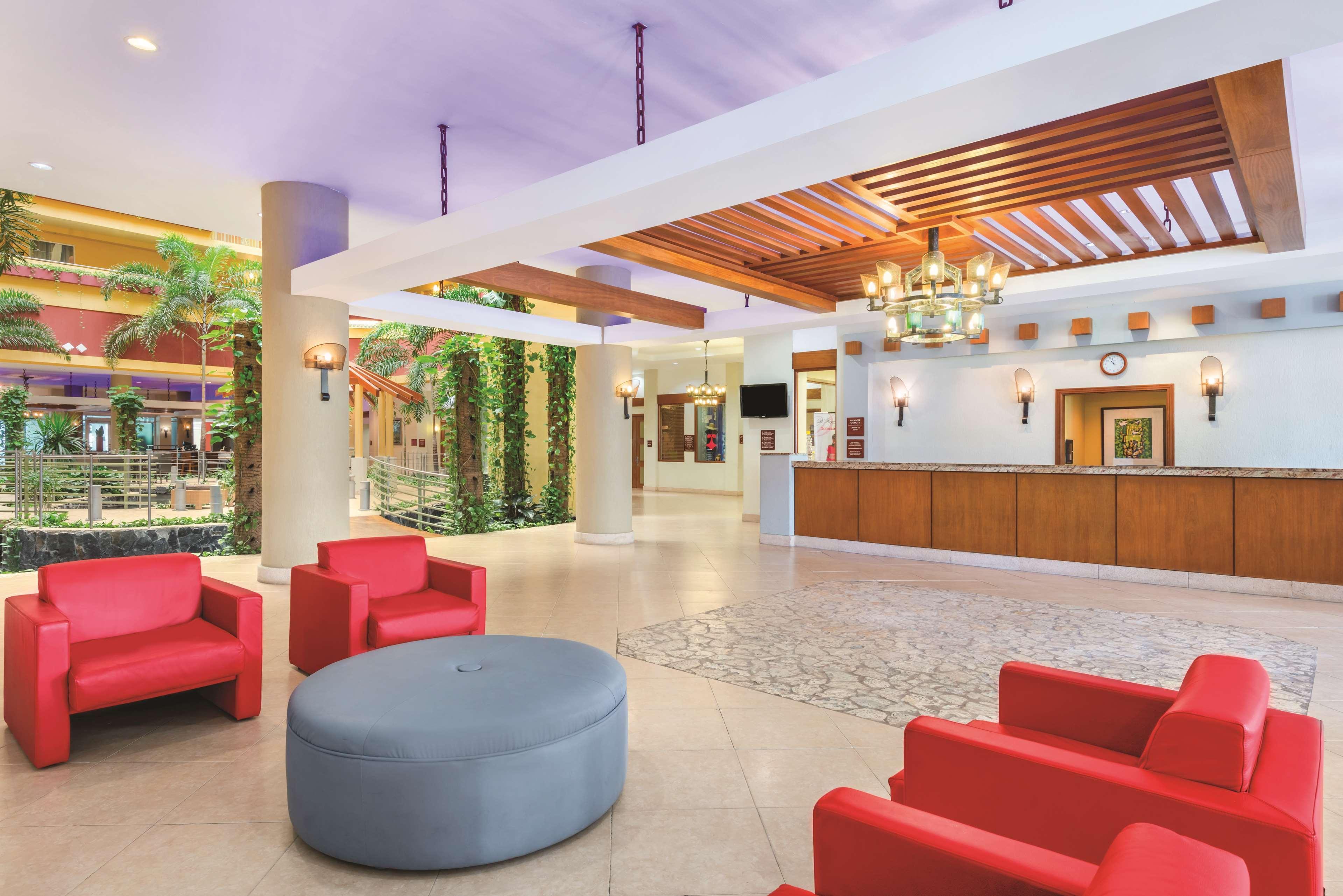 Embassy Suites By Hilton Dorado Del Mar Beach Resort Zewnętrze zdjęcie