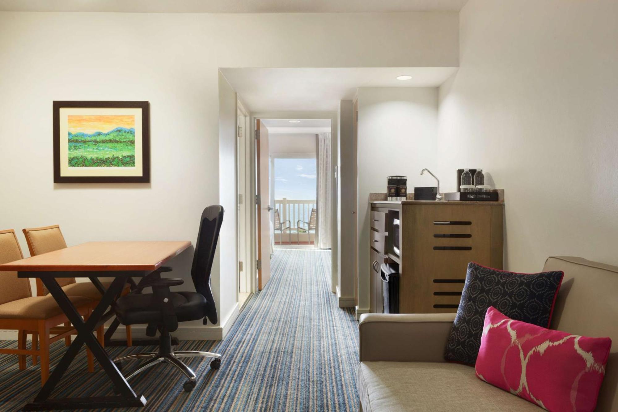 Embassy Suites By Hilton Dorado Del Mar Beach Resort Zewnętrze zdjęcie
