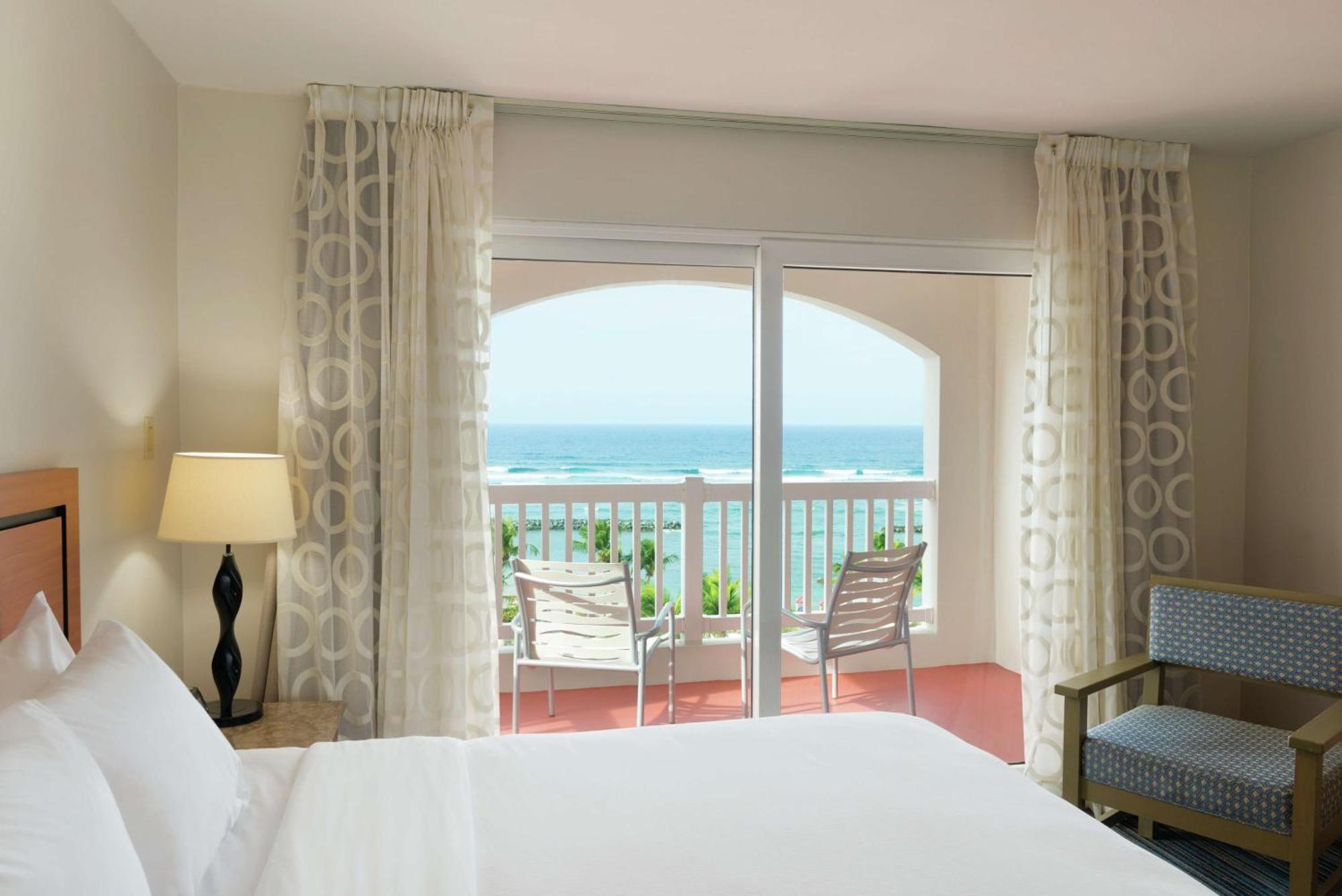 Embassy Suites By Hilton Dorado Del Mar Beach Resort Zewnętrze zdjęcie