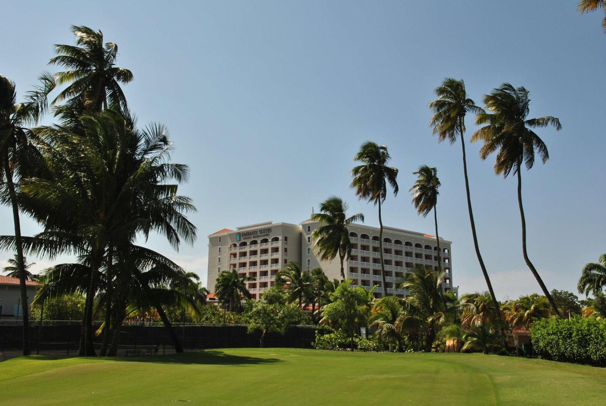 Embassy Suites By Hilton Dorado Del Mar Beach Resort Zewnętrze zdjęcie
