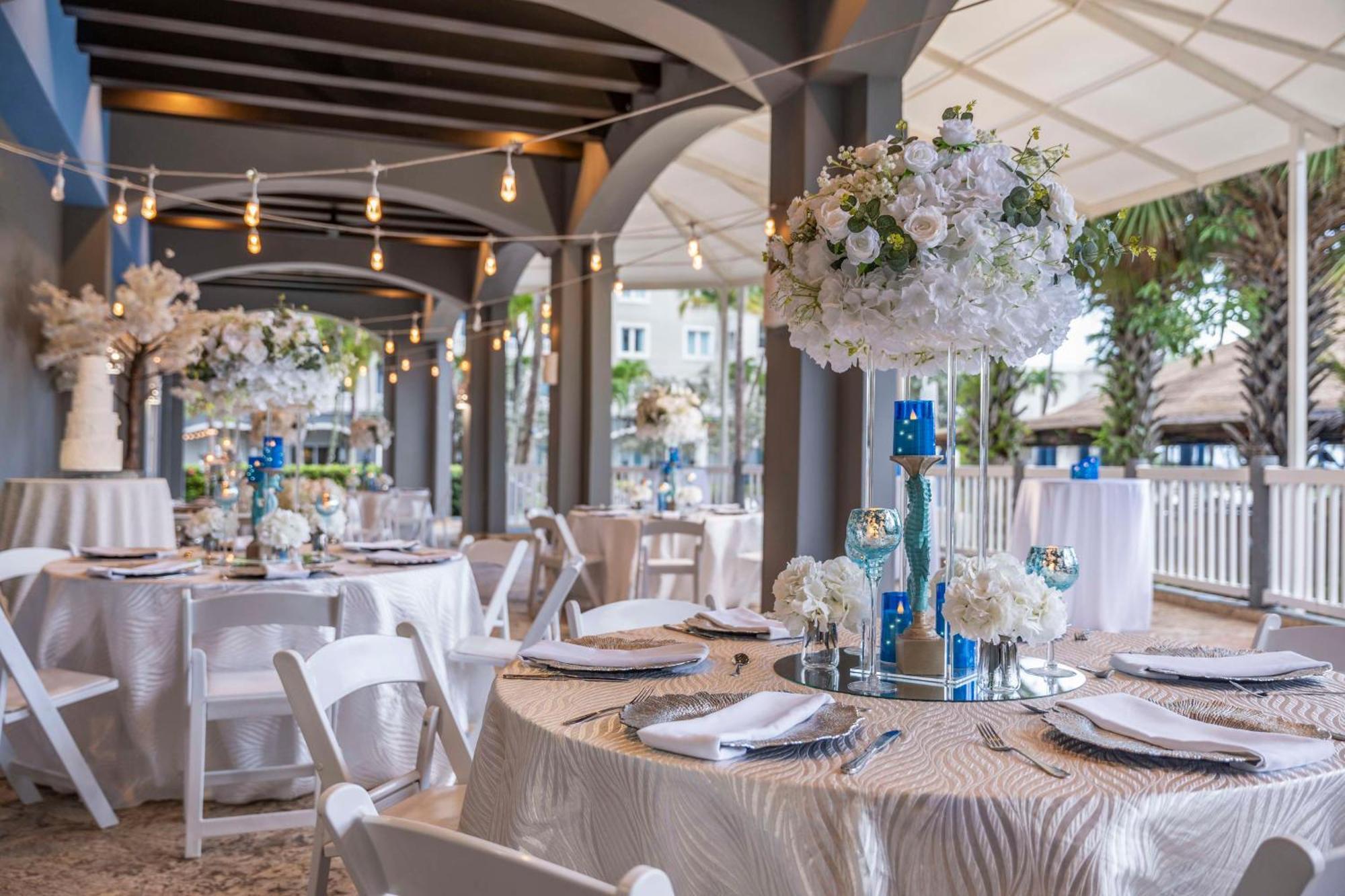 Embassy Suites By Hilton Dorado Del Mar Beach Resort Zewnętrze zdjęcie